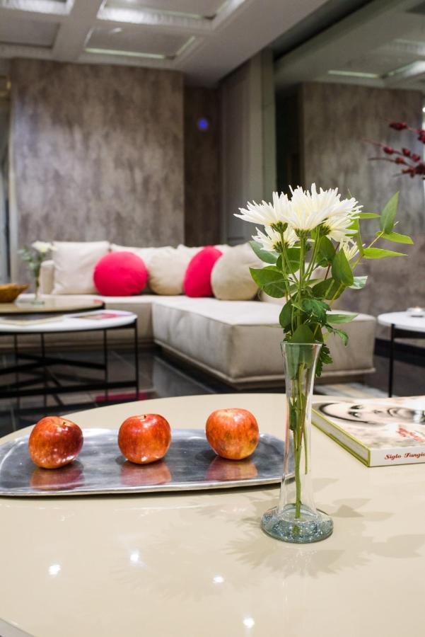 1253 Recoleta Small Hotel Буенос Айрес Екстериор снимка